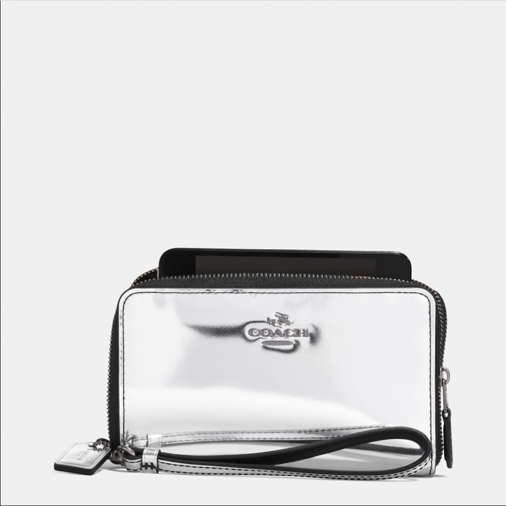 ✨Coach metallic Wallet!✨
